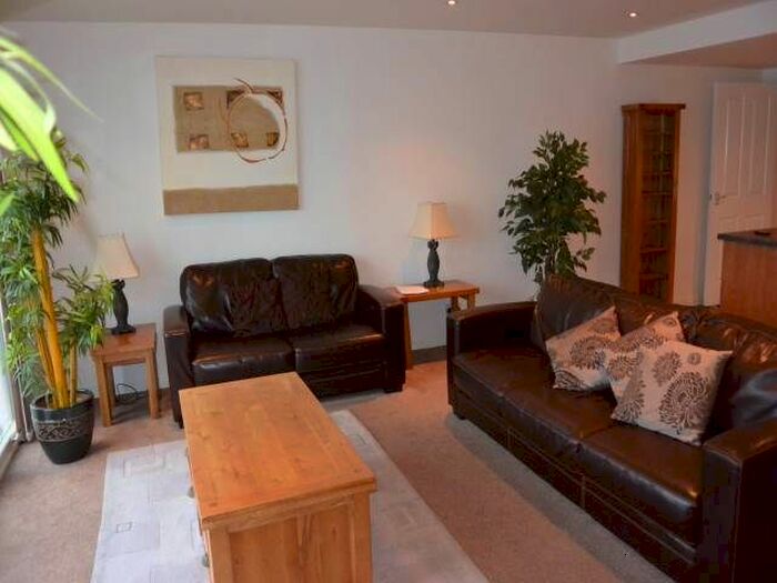 2 Bedroom Flat To Rent In Marine Parade Walk, Dundee, DD1