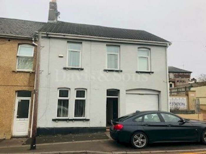 1 Bedroom Ground Flat To Rent In North Street, Newport, S Wales. NP20
