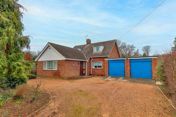 3 Bedroom Chalet For Sale In Hadleigh Road, Elmsett, Ipswich, IP7