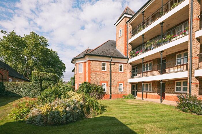 1 Bedroom Flat For Sale In Blake Court, Winchmore Hill, N21