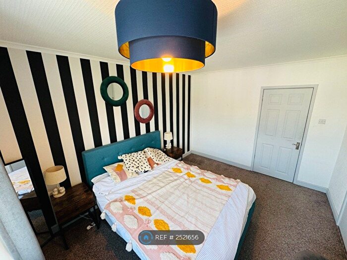 2 Bedroom End Of Terrace House To Rent In Bowness Road, Middleton, Manchester, M24