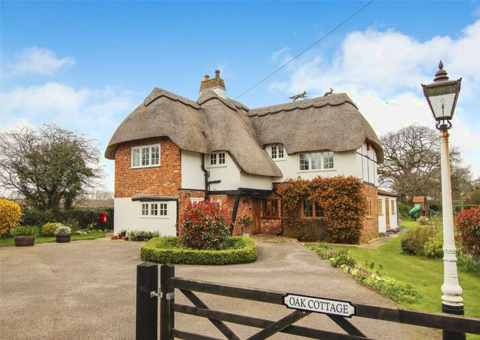 4 Bedroom Detached House For Sale In Lymington Road, East End, Lymington, Hampshire, SO41