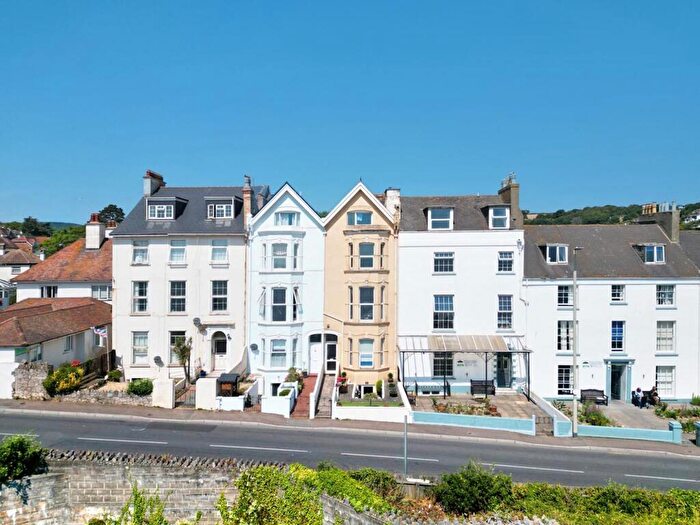 2 Bedroom Flat For Sale In West Cliff, Dawlish, EX7
