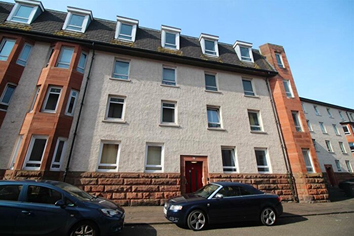 3 Bedroom Flat To Rent In Highholm Street, Port Glasgow, PA14