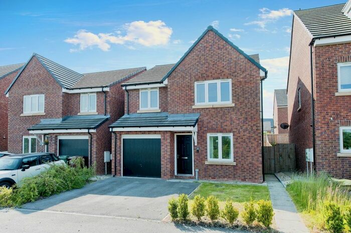 4 Bedroom Detached House To Rent In Epsom Close, Castleford, West Yorkshire, WF10