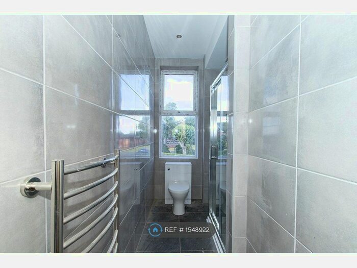 2 Bedroom Flat To Rent In Gibson House Drive, Wallasey, CH44