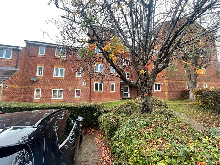 1 Bedroom Flat To Rent In Armoury Road, SE8