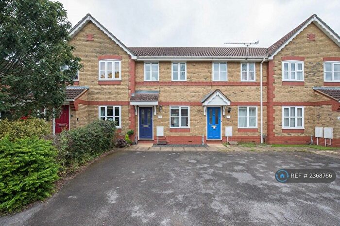 2 Bedroom Terraced House To Rent In Corfe Way, Farnborough, GU14