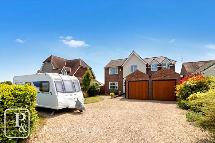 4 Bedroom Detached House For Sale In Abberton Road, Layer-de-la-Haye, Colchester, Essex, CO2