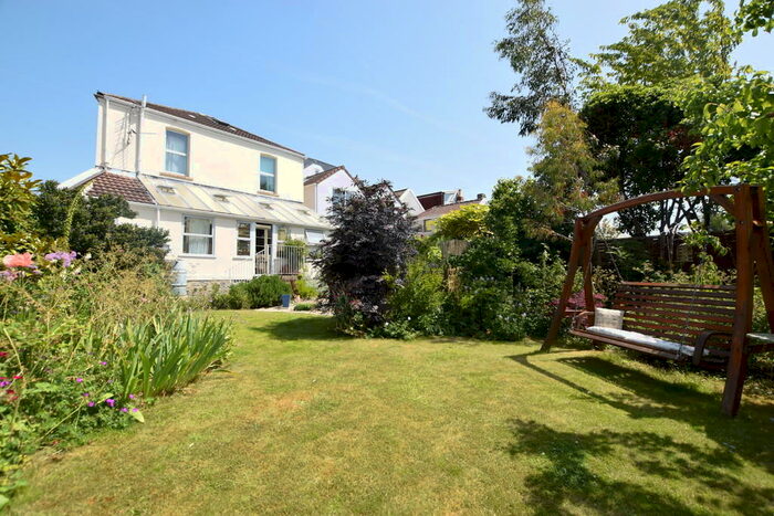 3 Bedroom Detached House To Rent In Egerton Road, BS7
