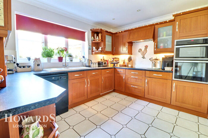 4 Bedroom Detached House For Sale In Jermyn Way, Tharston, NR15