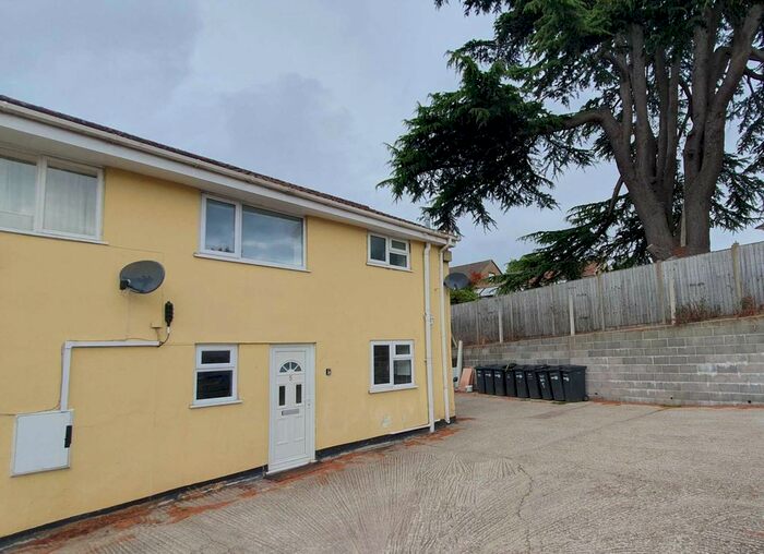 2 Bedroom Property To Rent In Rutters Lane, Ilminster, TA19