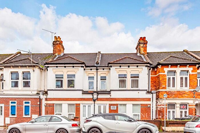 2 Bedroom Flat For Sale In Corbin House, Palmerston Road, Bournemouth, Dorset, BH1