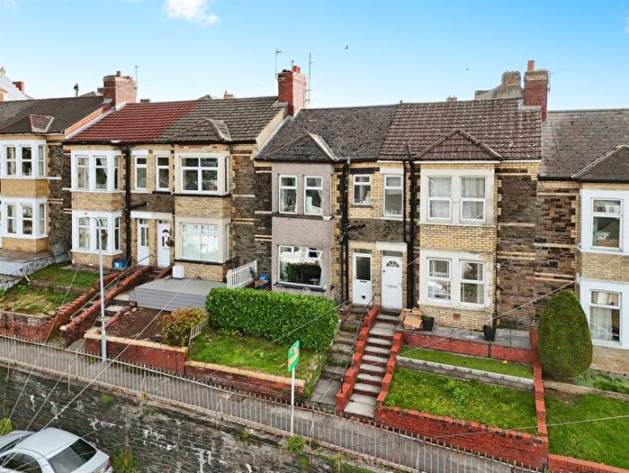 3 Bedroom Terraced House For Sale In Brynglas Road, Newport, NP20
