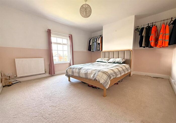 2 Bedroom Semi-Detached House For Sale In Works Lane, Barnstone, NG13