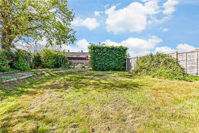 4 Bedroom End Of Terrace House For Sale In Marden Road, Staplehurst, Kent, TN12