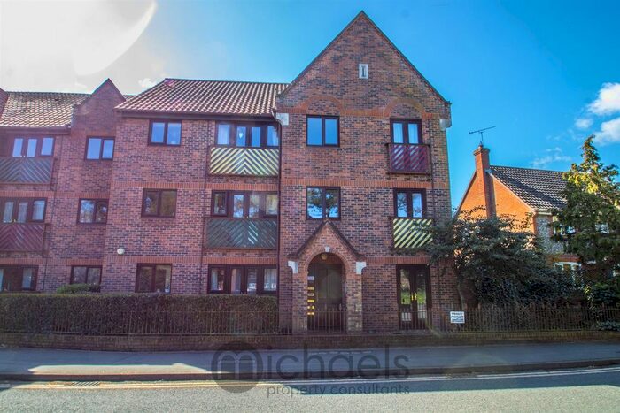 1 Bedroom Flat To Rent In Tynedale Square, Highwoods, Colchester, CO4