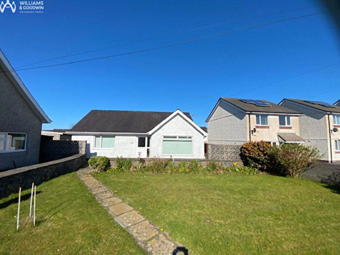 2 Bedroom Detached Bungalow For Sale In Ffordd Cildwrn, Llangefni, LL77