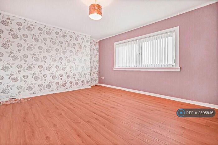 2 Bedroom Flat To Rent In Glenacre Drive, Glasgow, G45