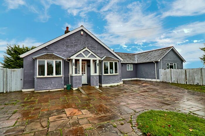 4 Bedroom Detached Bungalow For Sale In Lanham Green, Cressing, Braintree, CM77