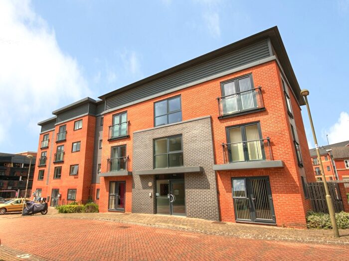 2 Bedroom Flat To Rent In Marshall Road, Banbury, OX16