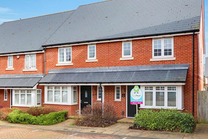 3 Bedroom Semi Detached House For Sale In Curzon Avenue, Folkestone, CT20