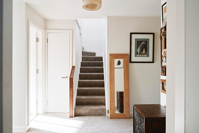 6 Bedroom Semi-Detached House For Sale In Harley Grove, London, E3