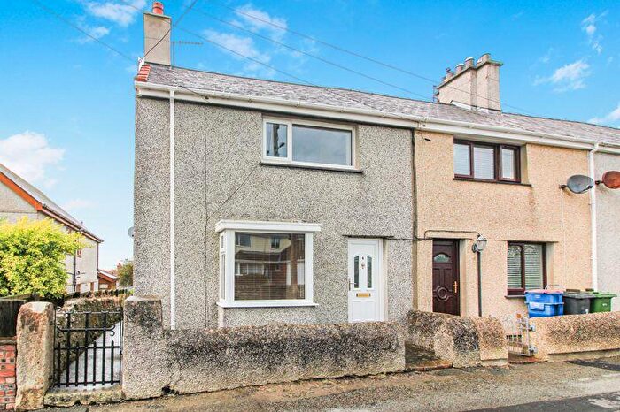 2 Bedroom Terraced House For Sale In Graig Terrace, Llanddaniel, LL60