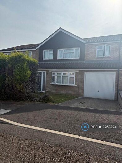 4 Bedroom Semi Detached House To Rent In Glemsford Close, Luton, LU4