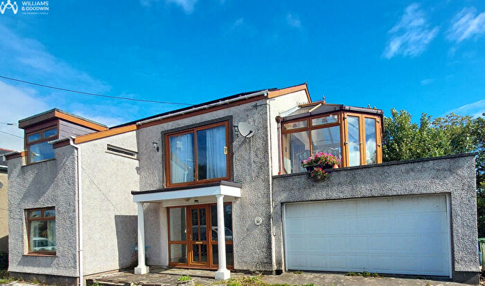 3 Bedroom Detached House For Sale In Pontllyfni, Pontllyfni, LL54