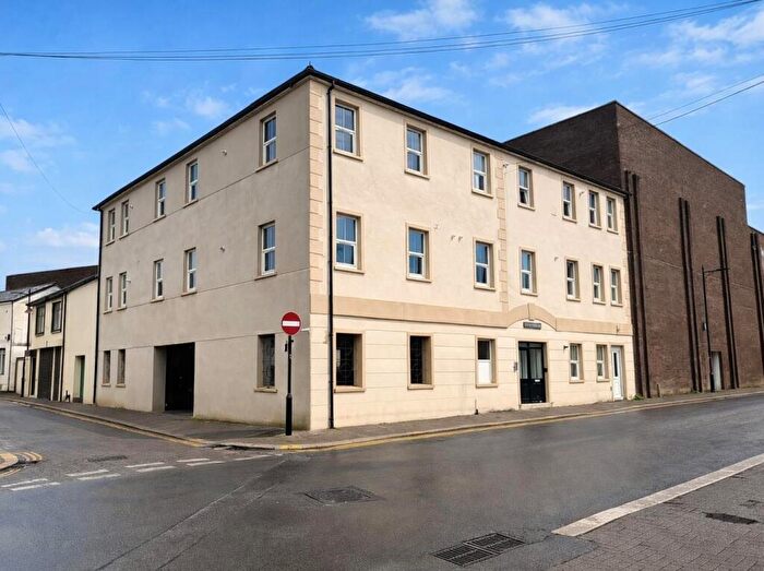 1 Bedroom Flat For Sale In Duke Street, Aberdare, CF44