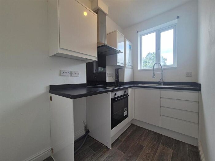 2 Bedroom Flat To Rent In Bridgnorth Road, Wollaston, Stourbridge, DY8