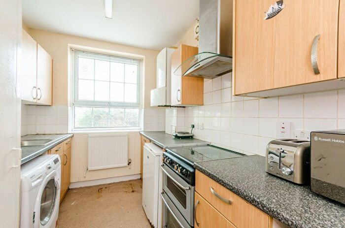 2 Bedroom Flat To Rent In Hargrave Place, Kentish Town, London, N7
