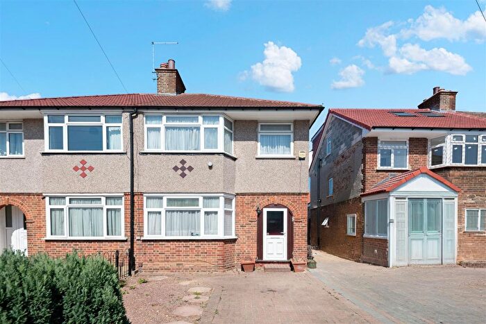 3 Bedroom Semi-Detached House For Sale In Blacklands Drive, Hayes, UB4
