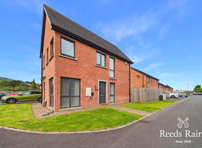 3 Bedroom Semi-Detached House For Sale In Glenwell Mews, Newtownabbey, BT36
