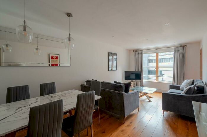 2 Bedroom Apartment To Rent In London House, Aldersgate Street, London, EC1A
