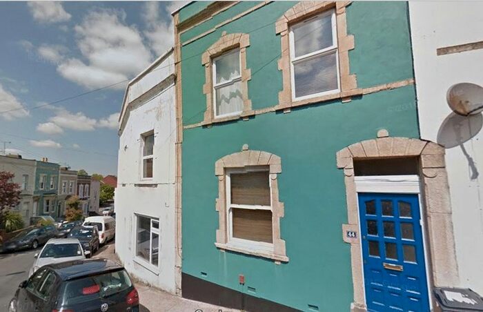 3 Bedroom Property To Rent In Stevens Crescent, Bristol BS3