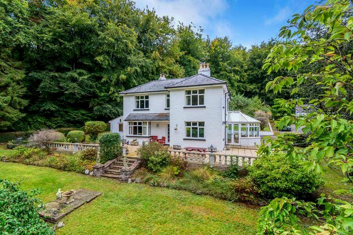 3 Bedroom Detached House For Sale In Usk Road, Chepstow, Monmouthshire, NP16