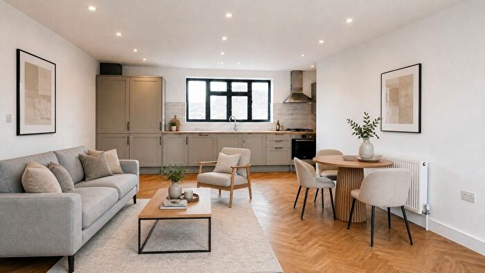 2 Bedroom Flat To Rent In Plumstead High Street, London, SE18