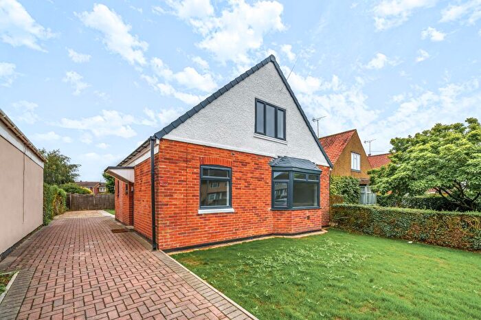 3 Bedroom Detached Bungalow To Rent In Whitley Wood Lane, Reading, RG2