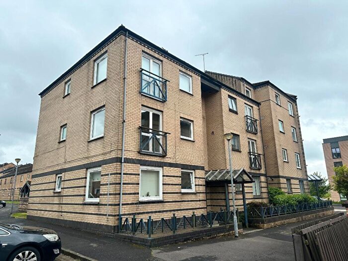 2 Bedroom Flat To Rent In Glasgow Road, Clydebank, G81