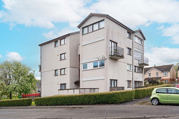 2 Bedroom Flat For Sale In Cumbrae Drive, Falkirk, FK1