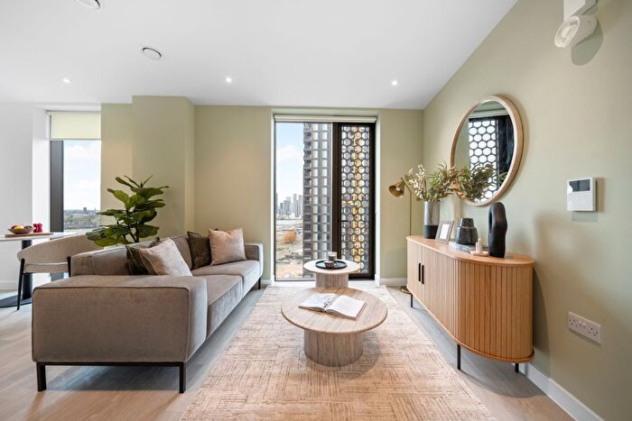 1 Bedroom Flat For Sale In Prime Point, Greenwich, SE10