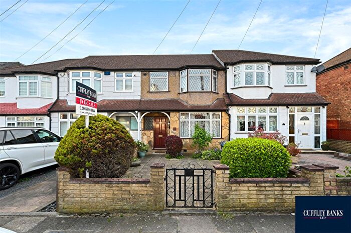 3 Bedroom Terraced House For Sale In Rhyl Road, Perivale, Middlesex, UB6