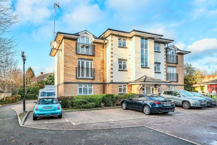 2 Bedroom Apartment To Rent In Stevenage Road, Hitchin, Hitchin, SG4