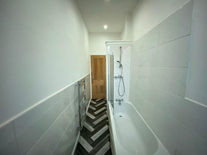 1 Bedroom Flat To Rent In Torrisdale Street, Glasgow, G42