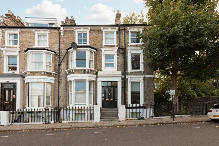 3 Bedroom Apartment To Rent In Primrose Gardens, London, NW3