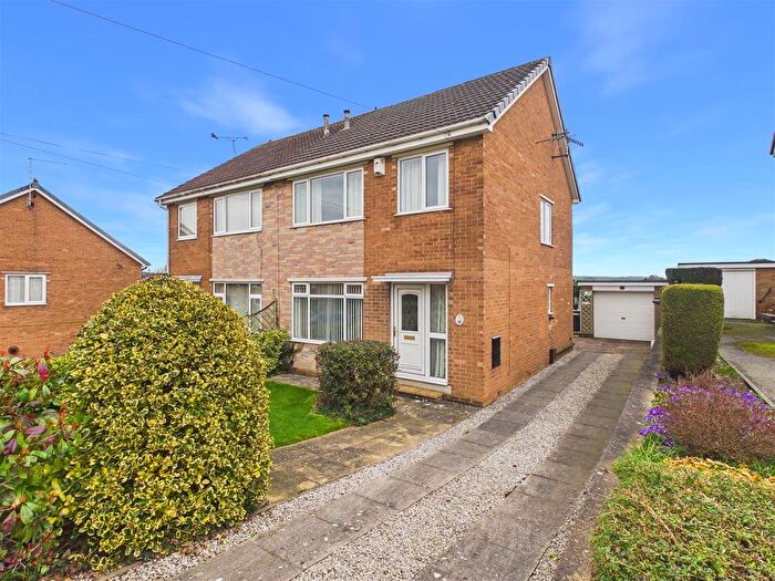 3 Bedroom Property For Sale In Pembroke Road, Dronfield, S18