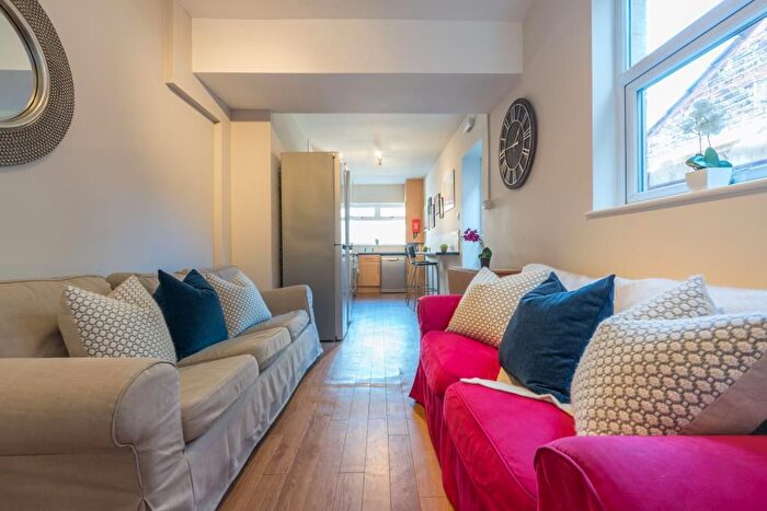 6 Bedroom Terraced House To Rent In Telephone Road, Portsmouth, PO4