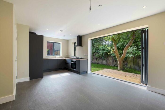 2 Bedroom Detached House To Rent In Crescent Road, Oxford, OX4